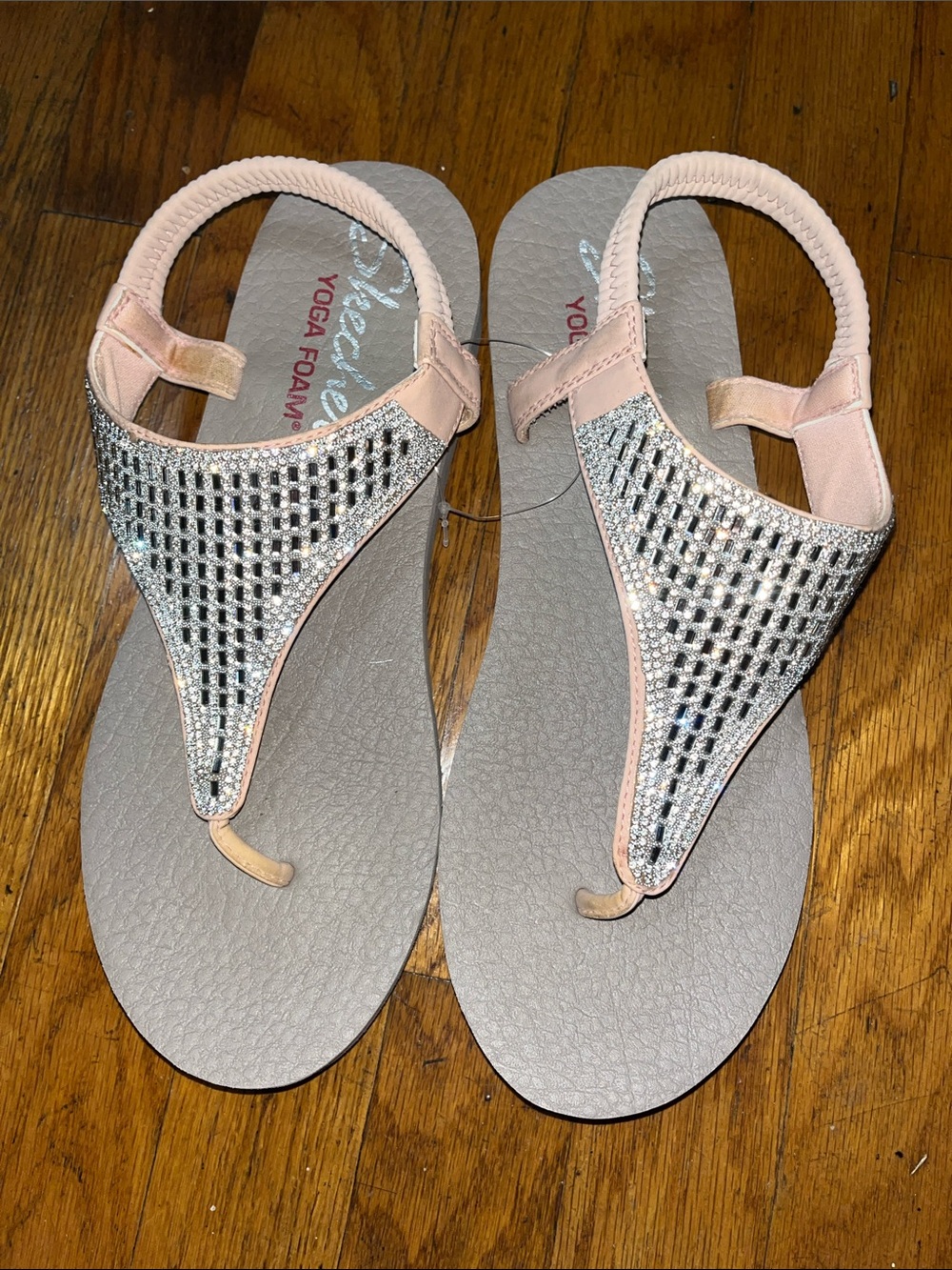 NWOT Skechers Yoga Mat Women's Light Pink Rhinestone Thong Bling Sandals Size 10 - Picture 3 of 10